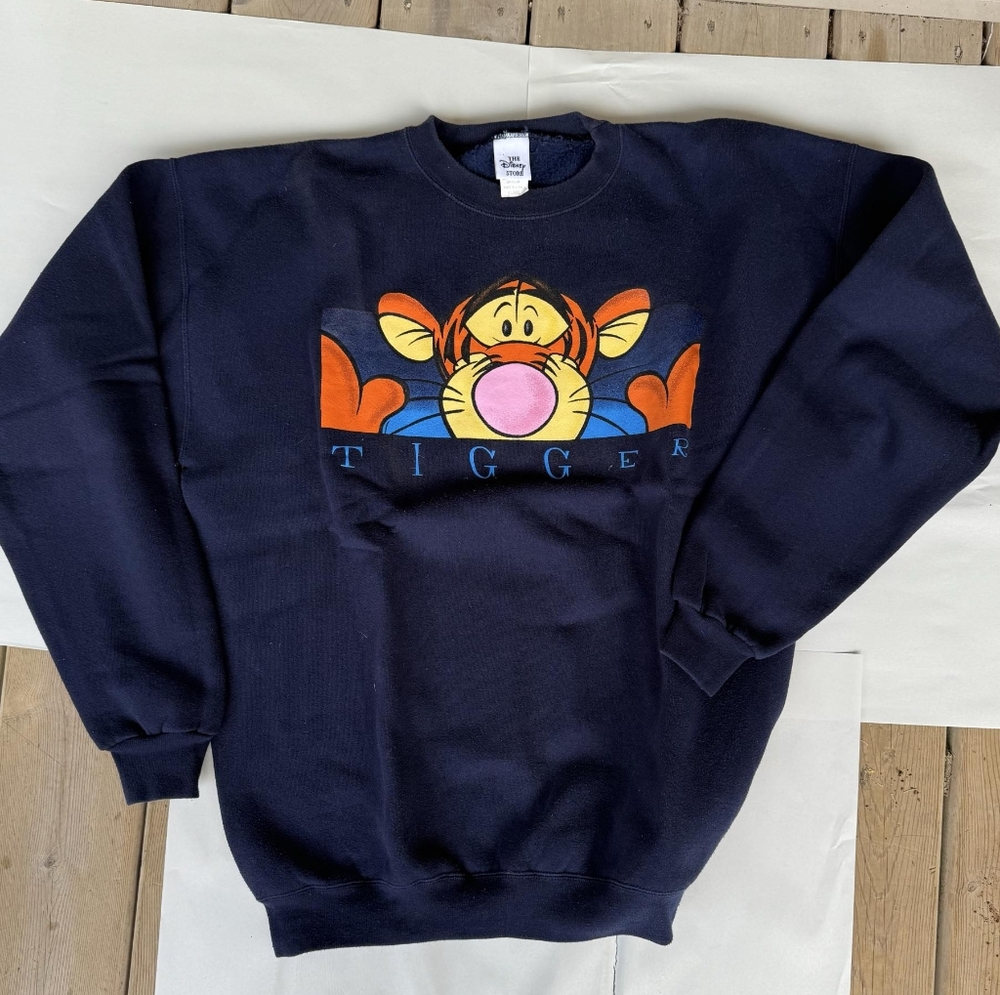 Vintage Retro Disney Store XL Navy Tigger Graphic Sweatshirt - Picture 1 of 2